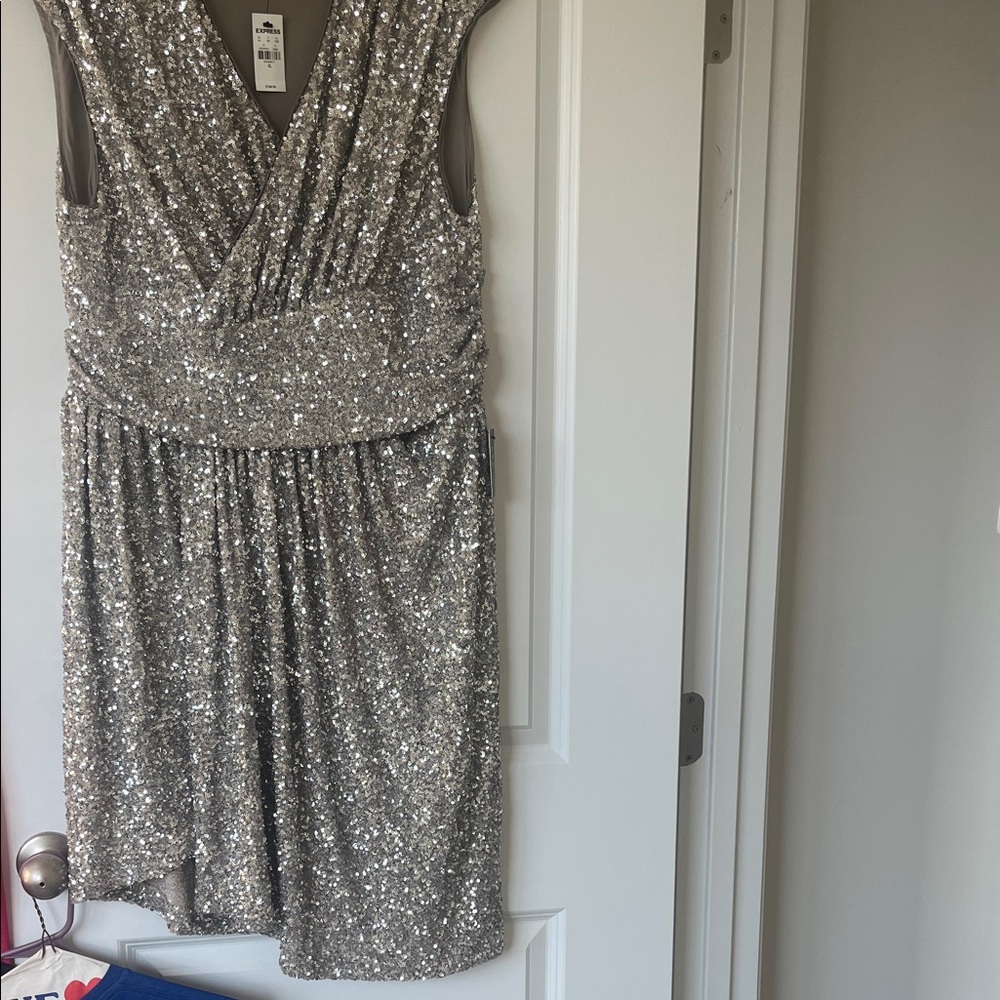 Express Elegant Silver Sequin Top NWT - image 4